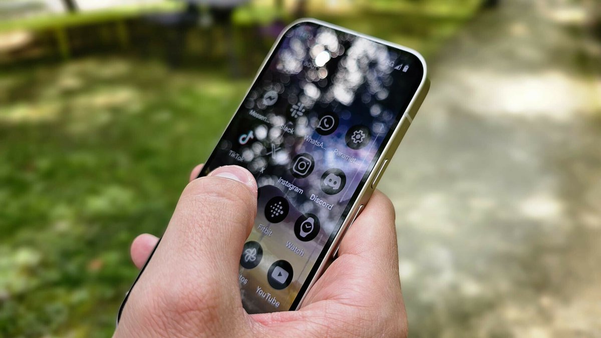 BFMTV's tweet photo. Utiliser votre smartphone les mains mouillées? Google a enfin trouvé la solution
https://t.co/gxxnxGTqNi https://t.co/vme1jjoKvQ