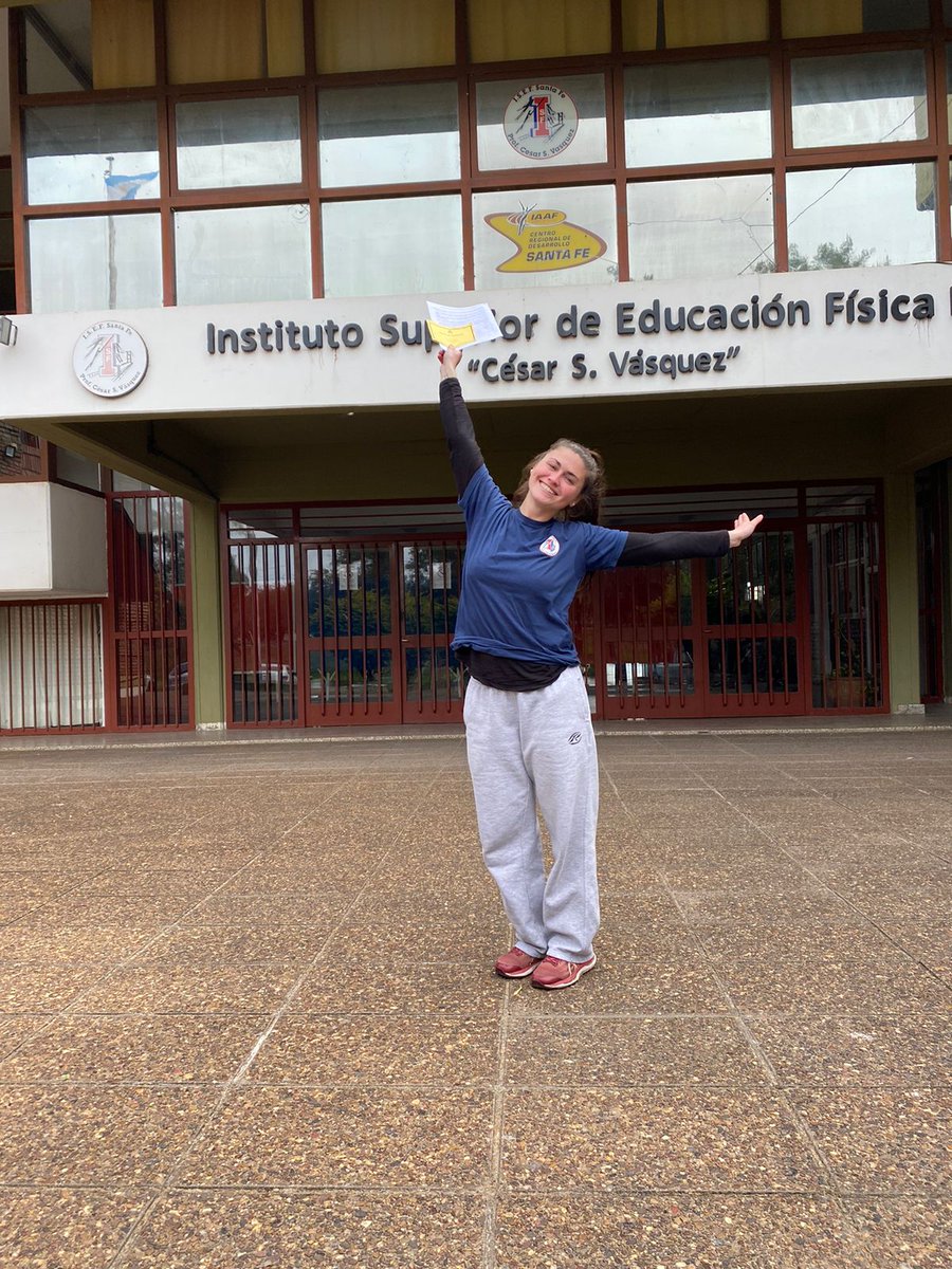 arluuschmunk's tweet photo. 23/08/24 SOY PROFE DE EDUCACIÓN FÍSICA✨️🥳🤸🏻‍♀️ https://t.co/lXSyAhv91l
