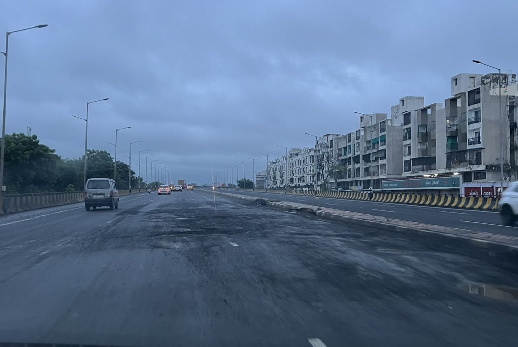 MadhishParikh's tweet photo. The road from Kalol to Mehsana is a disaster and full of risk. There are even huge craters on the bridges all way! 

The contractors must be immediately sacked and held accountable for substandard infrastructure for charging crores from the government & wasting public funds. 

It may cost a life! Let’s not wait to wake up then 😔