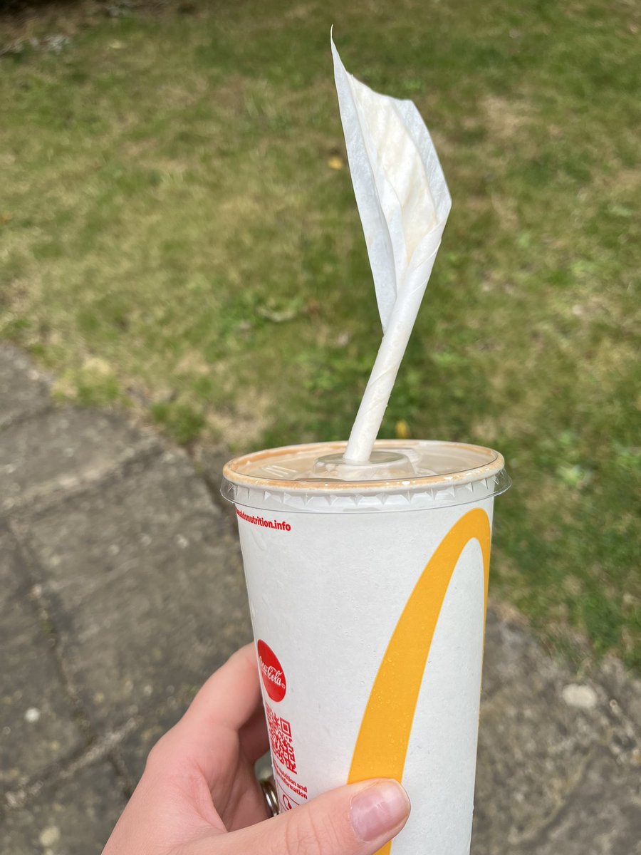 IamTheKay's tweet photo. I totally agree with banning plastic but surely we are advanced and can come up with a better #straw @McDonaldsUK 
You can’t finish a medium milkshake with the current ones 😫 https://t.co/ammJfnrVW8