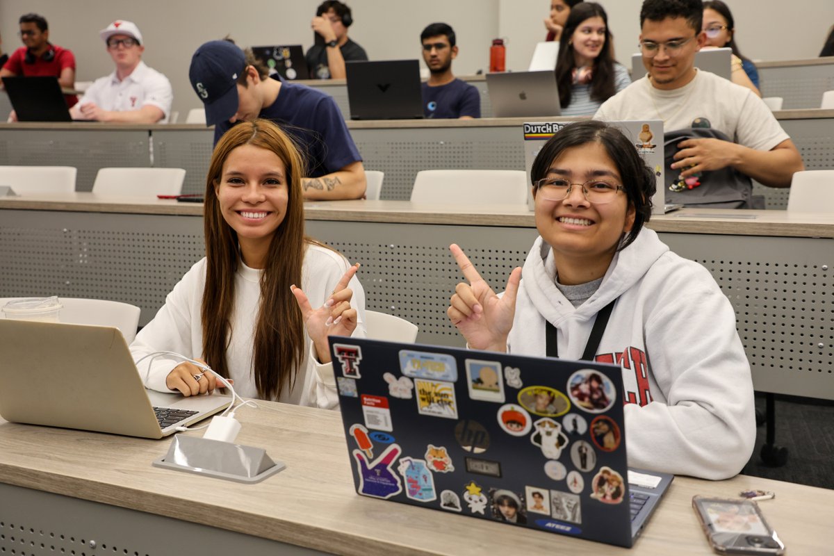 TTUEngineering's tweet image. We love seeing all of guys back in classes! 

Tell us what your favorite class is going to be this year?! 

#TTWCOE #TTUEngineering #TTU