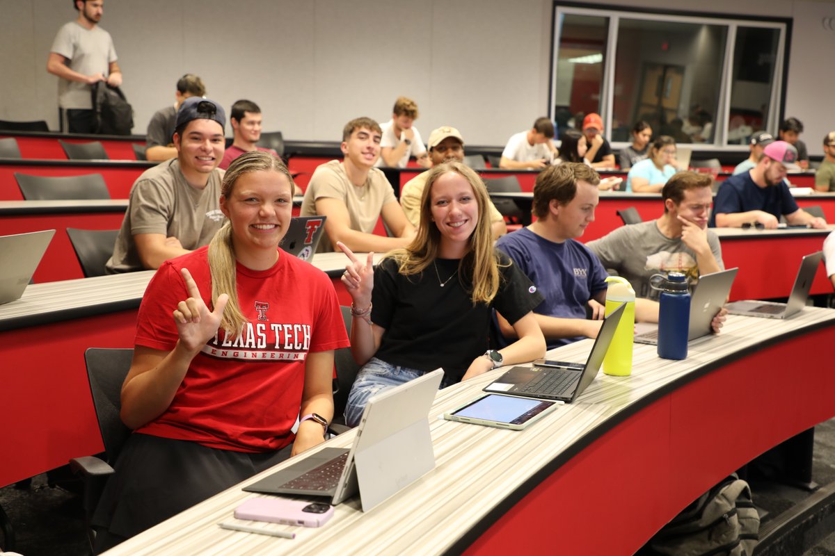 TTUEngineering's tweet image. We love seeing all of guys back in classes! 

Tell us what your favorite class is going to be this year?! 

#TTWCOE #TTUEngineering #TTU