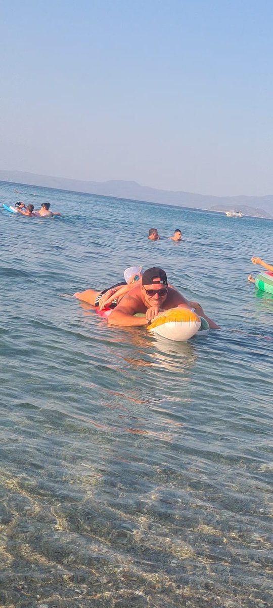 BranchCosti's tweet photo. Relax! https://t.co/R5RgvkUvSj
