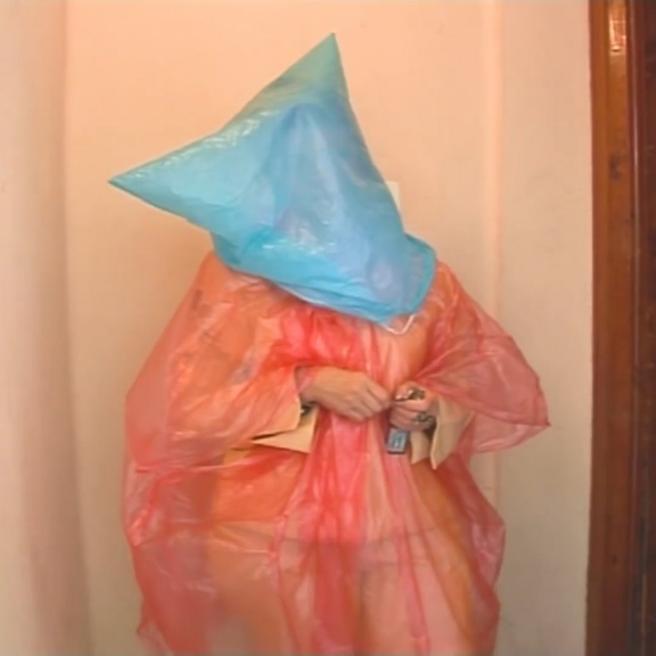 Me acaban de llamar bolsa de basura pensando que es un insulto. Yo así en mi día a día: