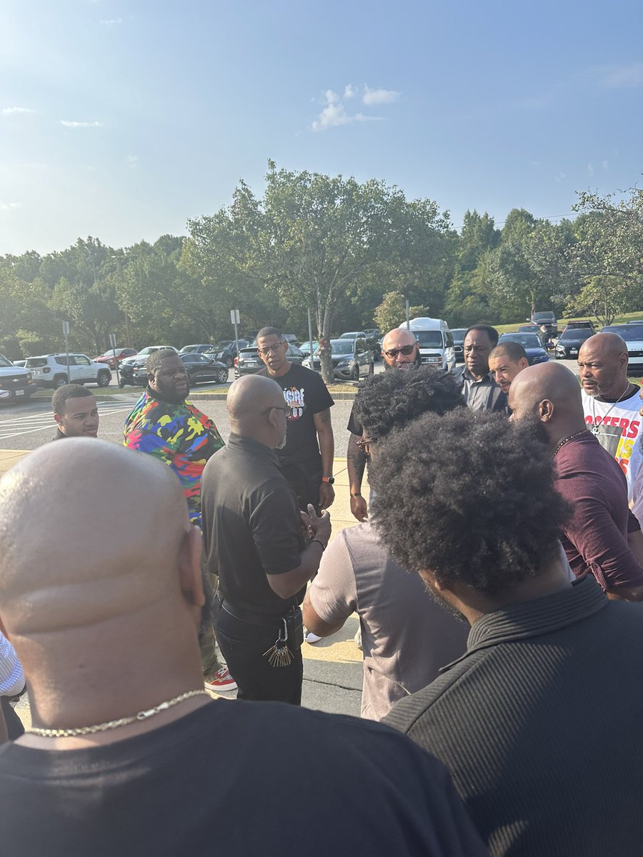 Mar-c Holland tweet media