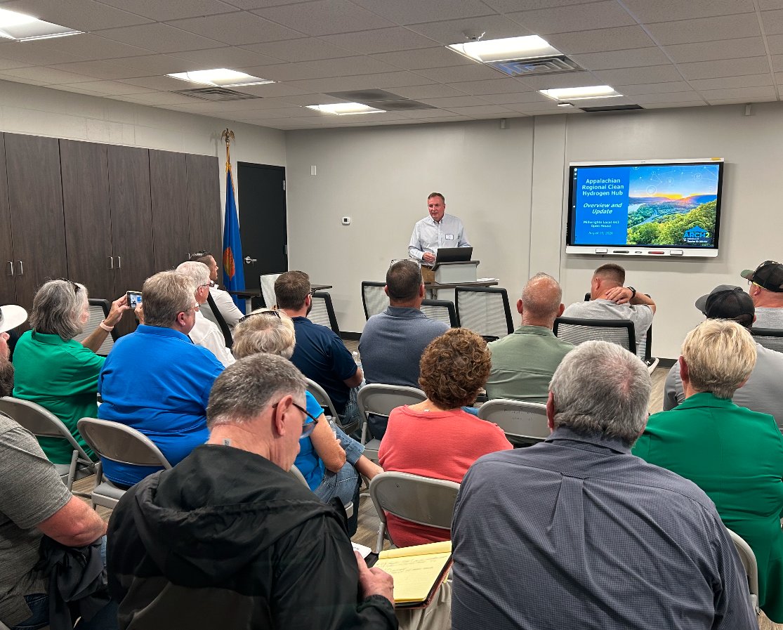EASCarpenters's tweet photo. Parkersburg, WV - The EAS Carpenters Union is proud to be part of the ARCH2 (Hydrogen Hub) project. This groundbreaking initiative will transform the Appalachian region with clean energy and create thousands of jobs, including our highly trained Union Millwrights. 🗜️⚙️🔋

#ARCH2 https://t.co/wE2h8Jzqgb