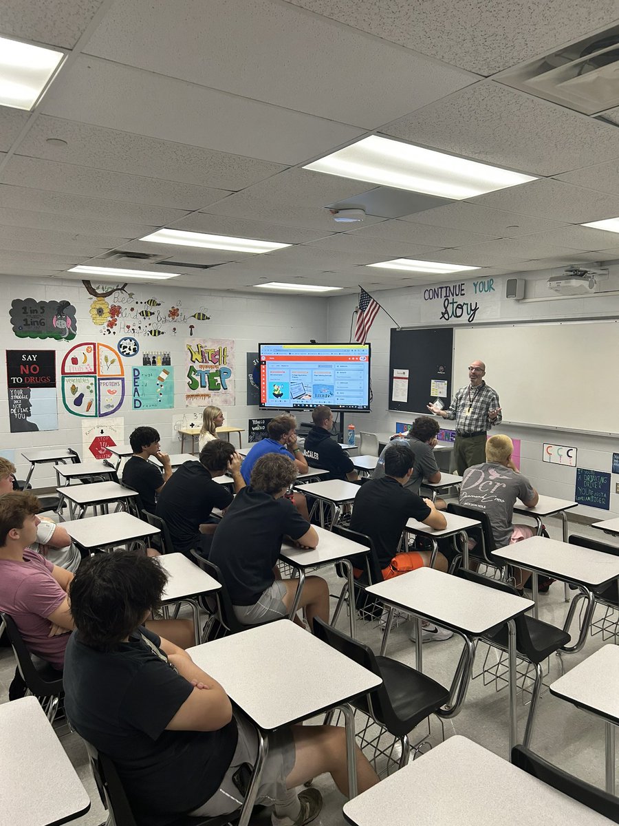A great talk today from Mr. Mitchell!! Helpful insight into different paths to take!!
<a href="/LovelandCounsel/">Loveland HS School Counseling</a> 
<a href="/LovelandPaths/">Loveland Career and College Counseling</a> 
<a href="/Loveland_HS/">Loveland High School</a>