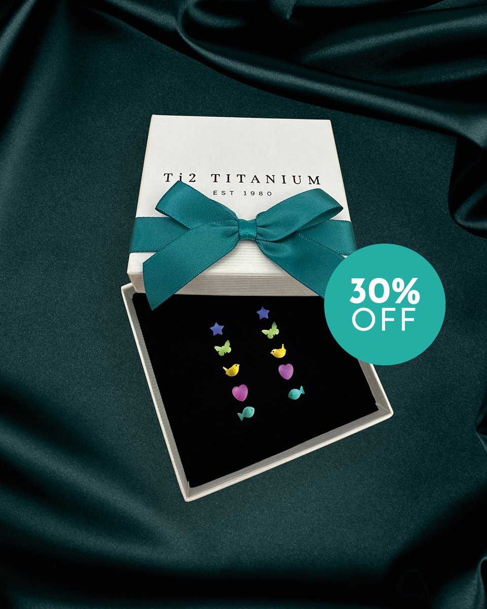 Ti2_Titanium's tweet image. Ready to get #playful with our 5 studs for £80 selection box? Gift a back-to-school selection box, perfect for Monday to Friday! 💕

Featuring a range of colourful, intricately designed shapes, this box truly has something for everyone.  ✨🌿

ti2titanium.com/multi-pack-gif…