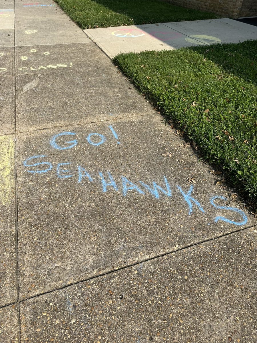 Welcome back Super Seahawks!! 🍎💙
<a href="/AACountySchools/">AACPS</a> <a href="/east_es/">Georgetown East</a> 

#BelongGrowSucceed