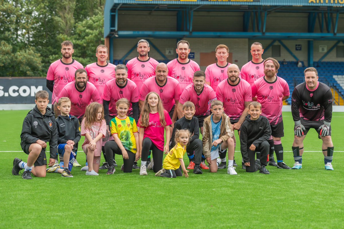 DannyOBrien_'s tweet photo. Brilliant day yesterday being part of @hollysheartsuk , also great to see some familiar faces at @buryfcofficial 

As always, a true honour to play for Hollys Hearts🩷

Special mention to David &amp; Mark, both of which are doing amazing work for both charities on a daily basis 🙌🏽 https://t.co/Ta0216cv7s