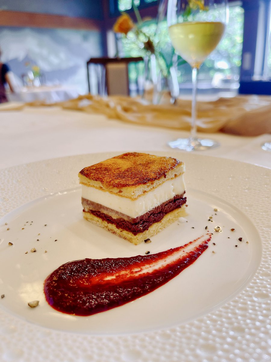 TOMOYUKI_'s tweet photo. .
Assiette Dessertのコースを楽しみに
5種のデザートを白ワインで

#assiettedessert #アシェットデセール  #デザートコース https://t.co/uXqweUlU3k