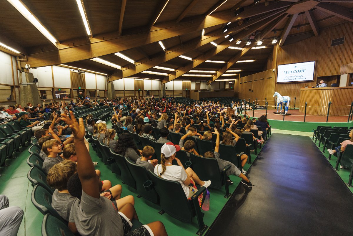 NEWS: Keeneland Welcomes Area Fifth Graders to Learn about Kentucky’s Thoroughbred Industry. Read more → bit.ly/4cOBsTe