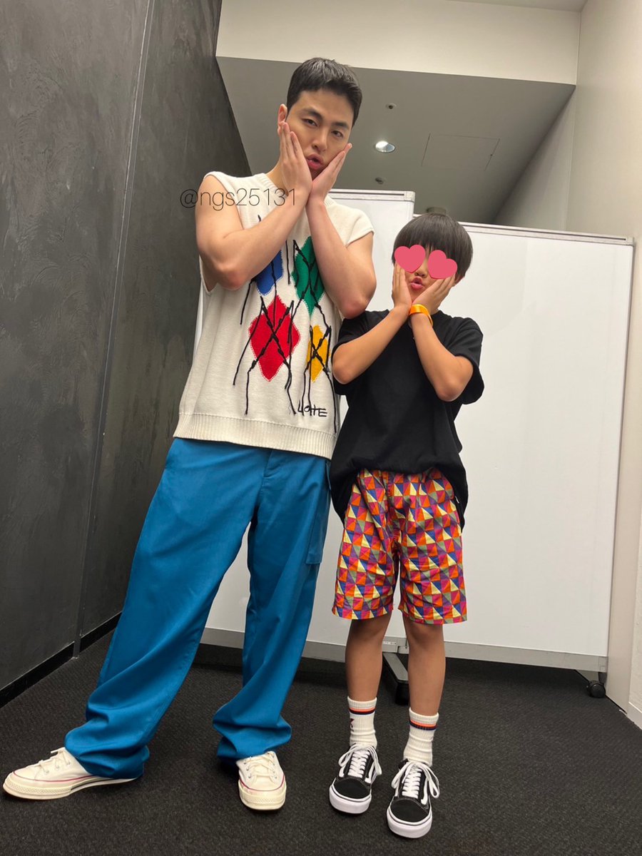 ngs25131's tweet photo. ジュネに酔う🥃楽しかった🌟
これジュネも👦🏻もかわいくてにやける🥰
12月もいけたらいいな🤔
#구준회 #JUNHOE #JU_NE  #ジュネ #具晙会　#ジュネに酔う　#ジュネに酔った
@tkwpcnfak @JUNE_GOZARU_JP
#iKON #아이콘 @iKONIC_143 https://t.co/J4Y6KGd10X