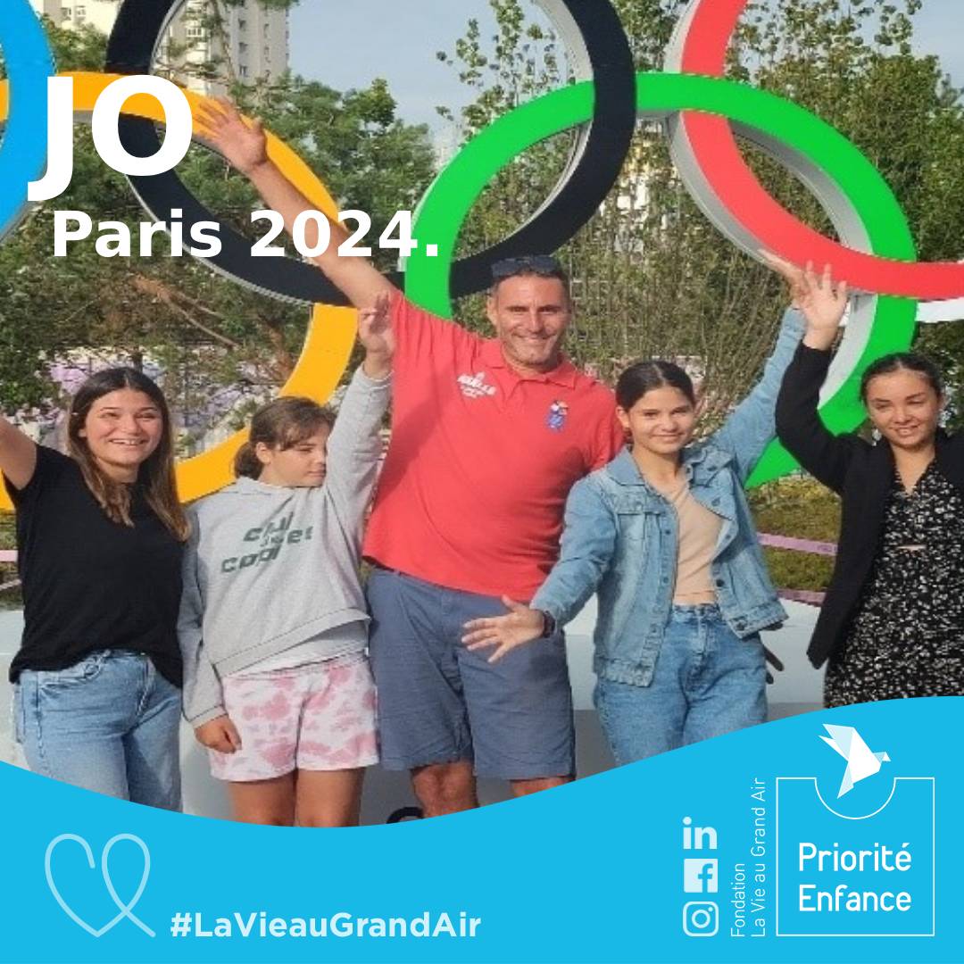 Fondation La Vie au Grand Air I Priorité Enfance (@lavieaugrandair) on Twitter photo Grâce à la Direction des Solidarités de la ville de <a href="/Paris/">Paris</a>, les Jeunes de la fondation <a href="/LaVieauGrandAir/">Fondation La Vie au Grand Air I Priorité Enfance</a> I Priorité Enfance ont pu participer cet été aux JO. La découverte de sports au contact des plus grands sportifs, une expérience unique et inoubliable. Encore un grand merci ! Grâce à la Direction des Solidarités de la ville de <a href="/Paris/">Paris</a>, les Jeunes de la fondation <a href="/LaVieauGrandAir/">Fondation La Vie au Grand Air I Priorité Enfance</a> I Priorité Enfance ont pu participer cet été aux JO. La découverte de sports au contact des plus grands sportifs, une expérience unique et inoubliable. Encore un grand merci !