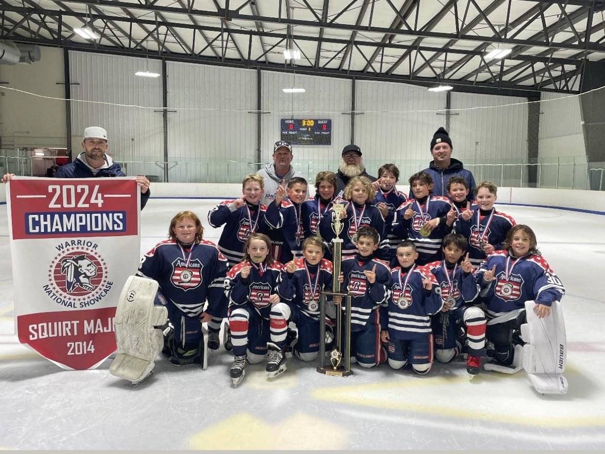 Just another day at the office for the 2014s! Capping off a perfect 6-0 weekend as champions. 🇺🇸