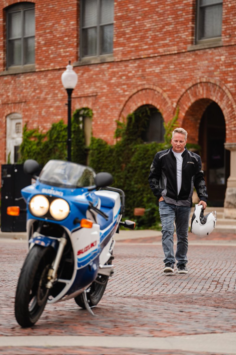 Sgt13Echo's tweet photo. There's something special about riding a classic sport bike like the 1986 GSXR-750.
#GSXR #GSXR750 #Suzuki #slabby
πΈ @jricephotog https://t.co/GiNVejLd0L
