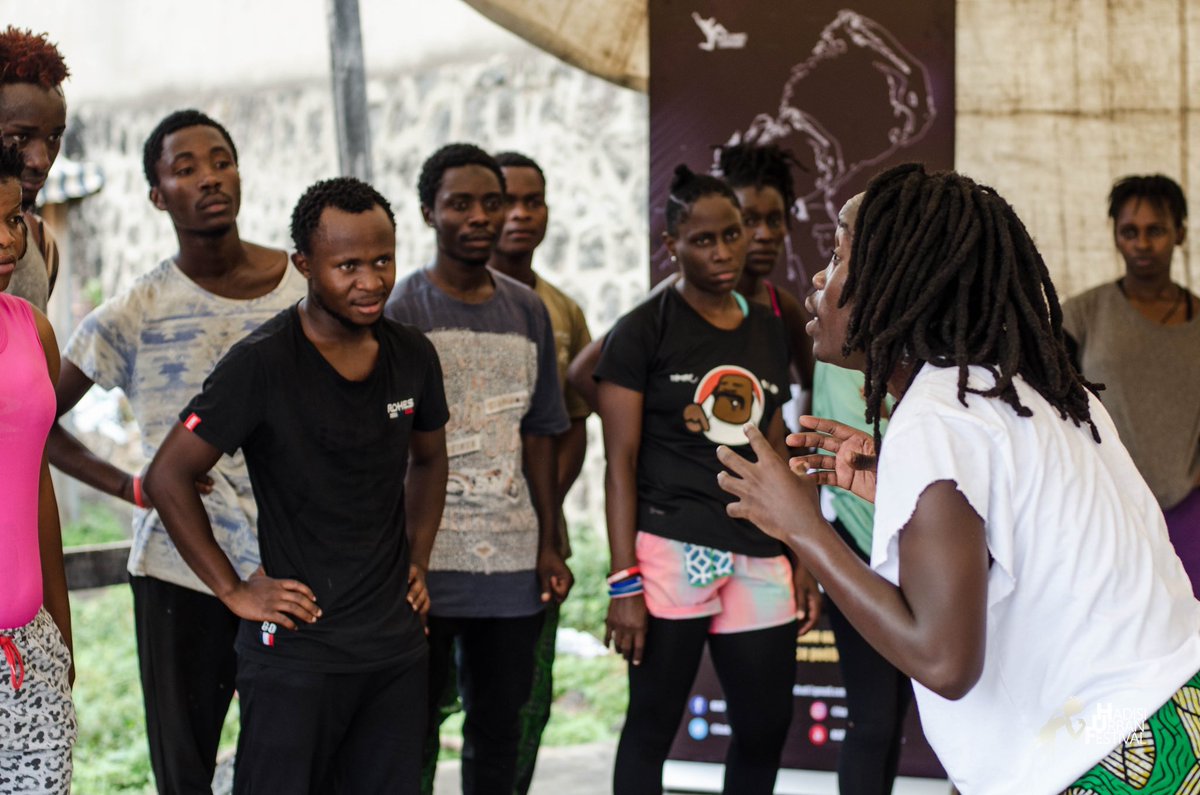 HadisiUrbanFest's tweet photo. Revivez en images les moments forts de nos ateliers de danse en 2020. Sur les visages des danseurs, on lit l'émotion, passion, l'engagement, et le désir profond d'apprendre.

Pour cette quatrième édition du @HadisiUrbanFest, qui se tiendra du 14 au 22 septembre 2024. https://t.co/v1NDOxByJj