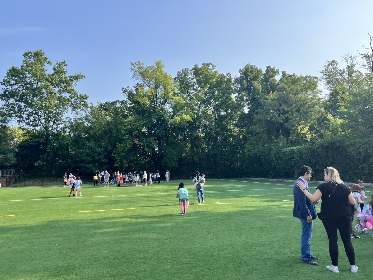 wiebemcps's tweet image. Welcome back to all our Somerset Super Squirrels 🐿️ ! It’s going to be a great year!

#mcpsfirstday