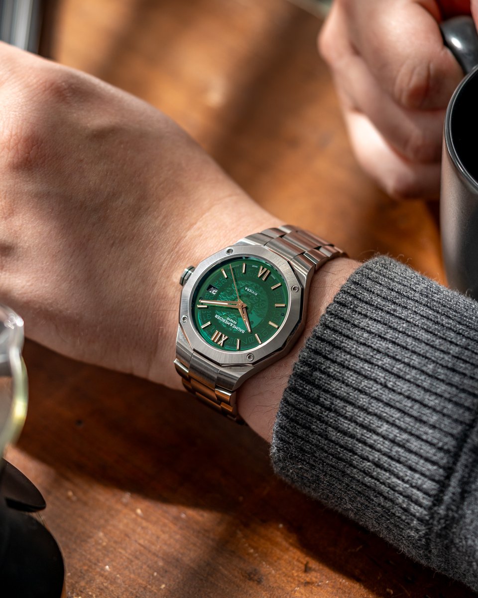 baldassarreted's tweet photo. Today, Baume et Mercier expands its staple Riviera collection, finding new inspiration among the pine groves that look out across the coast. What do you think of that bright green dial?
#BaumeEtMercier #RivieraCollection https://t.co/hiAXtnxVQr