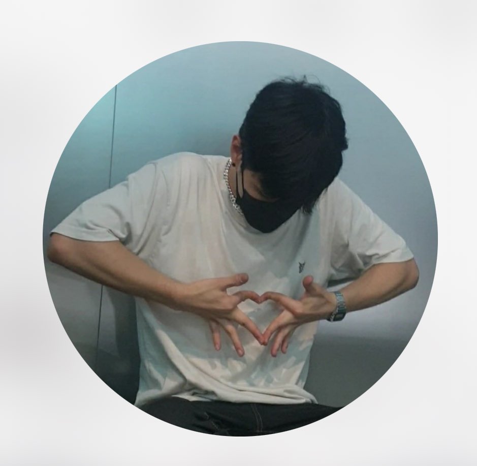 moon_door813's tweet photo. 문띠기인장모야..감동되🥺저날로돌아가고싶네요증말 https://t.co/OS4Sl6hSl2