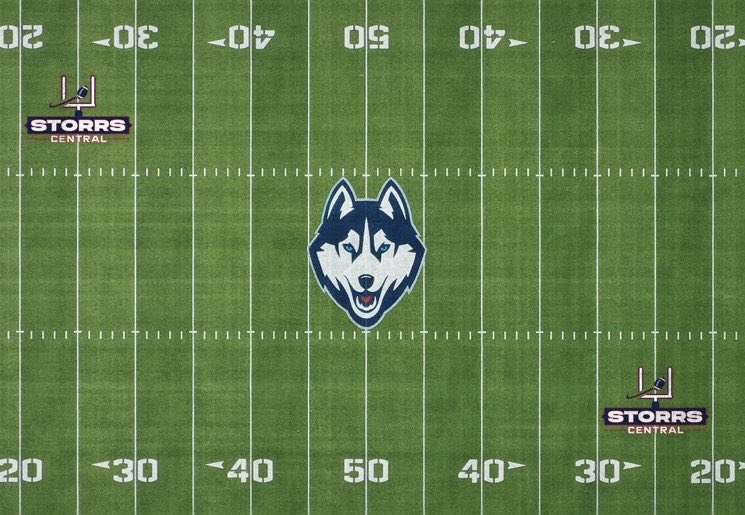Brett_McMurphy's tweet photo. UConn becomes 1st school w/NIL collective as an on-field logo sponsor: ⁦@StorrsCentral⁩. https://t.co/ZavPIB3yVv