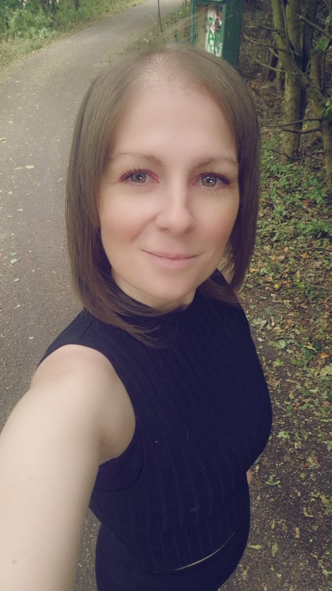 Phoenixx934's tweet photo. A lovely walk with the kids and doggo for my birthday. Even treated myself to a starbucks 😊🎉 https://t.co/sLgIqf86yO