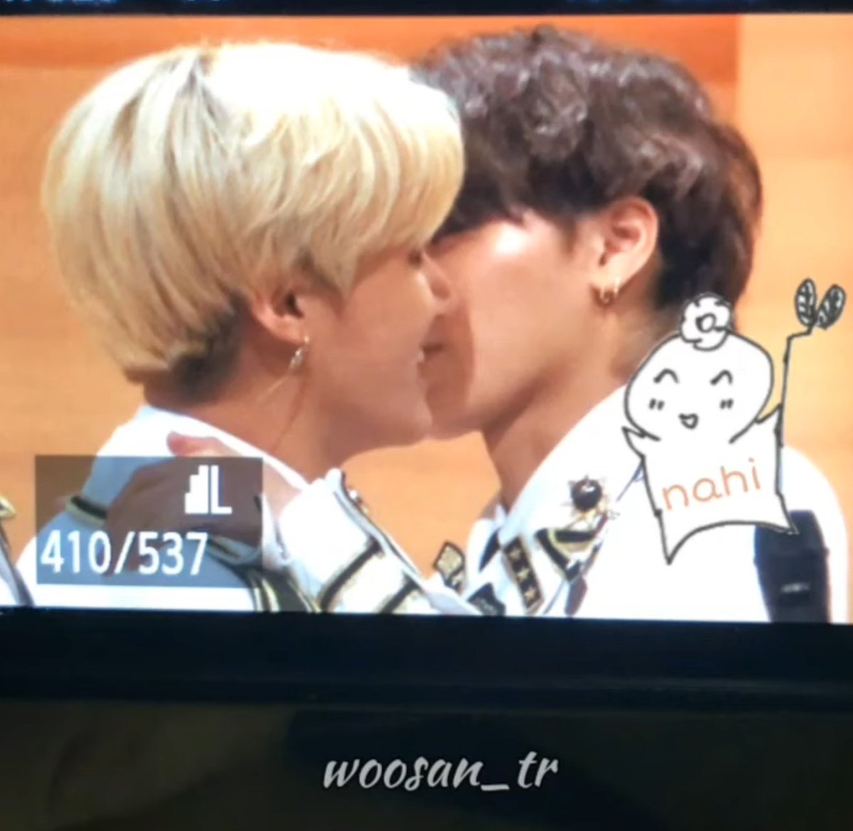vikingateez's tweet photo. when they ♡ https://t.co/6Hn4mGe2gY