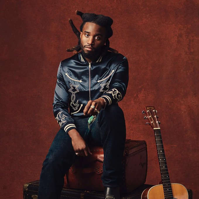 chartdata's tweet image. Shaboozey's "A Bar Song (Tipsy)" is now the #1 best selling song in the US in 2024 by total units (via Luminate).