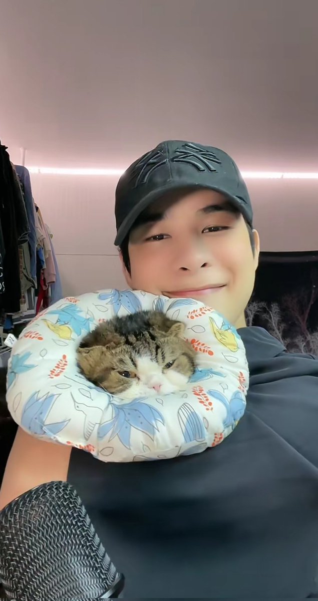 Iris_bonbon's tweet photo. Fighting na,two babies ❤️ 
@Art0739 😚
#ArtPakpoom https://t.co/xZzfROmknX