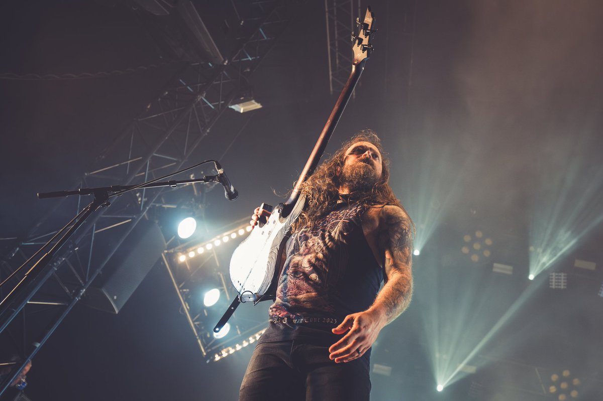 Mike Leon (@mikeleonshreds) on Twitter photo Rolling into the new week like 💪🏽😤
⛓️⛓️⛓️⛓️⛓️⛓️⛓️⛓️⛓️⛓️⛓️
📸: @finnlord_cc
🌐: <a href="/MotocultorFest/">Motocultor Festival</a>
#MikeLeonShreds #Soulfly #Superstition #tour #live #Europe #bass #shred #bassface Rolling into the new week like 💪🏽😤
⛓️⛓️⛓️⛓️⛓️⛓️⛓️⛓️⛓️⛓️⛓️
📸: @finnlord_cc
🌐: <a href="/MotocultorFest/">Motocultor Festival</a>
#MikeLeonShreds #Soulfly #Superstition #tour #live #Europe #bass #shred #bassface