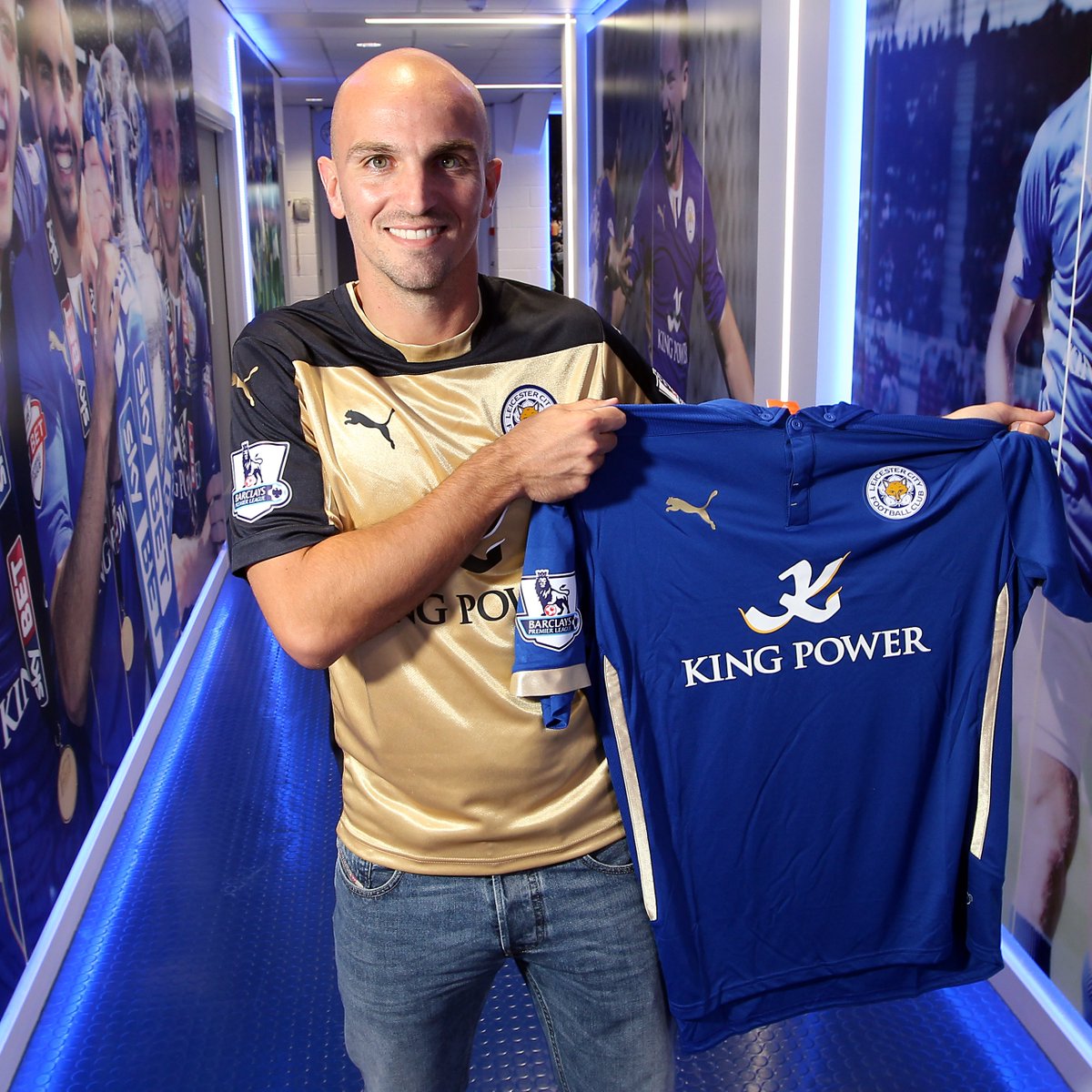 LCFC's tweet photo. What a player 🌟

A decade today since Esteban Cambiasso joined City. https://t.co/ba3QEE6b5I