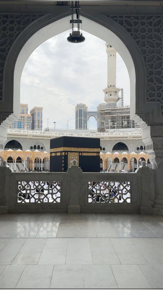 HolyMakkah01's tweet photo. چارہ گر https://t.co/dQNYB7w4rS
