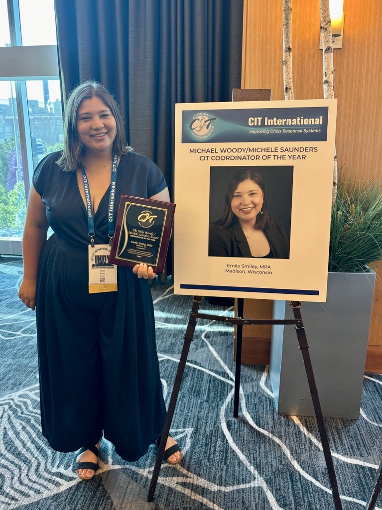 Please join us in congratulating our program director, Emilie Smiley, on receiving the huge honor of "CIT Coordinator of the Year" from CIT International! Emilie received her award today at the CIT International Conference in Indianapolis.