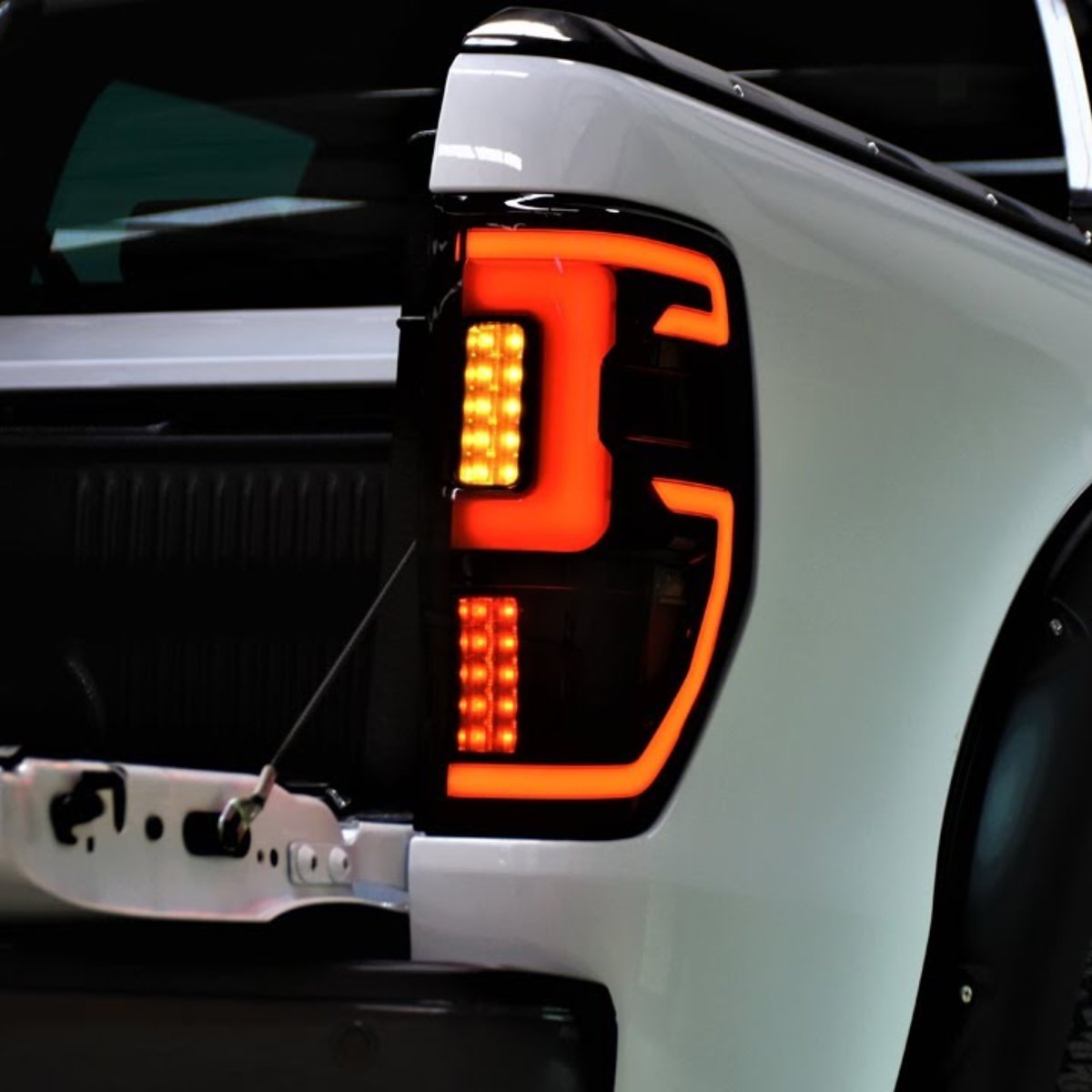 ColleyFordCA's tweet photo. Illuminate your path with the sleek design of Ford's tail lights. 💡🚘

Stylish and functional.

Find out more by clicking on our bio!
#ColleyFord #FordDesign #TailLight #StylishAndFunctional https://t.co/v3ZWQ2aQKd