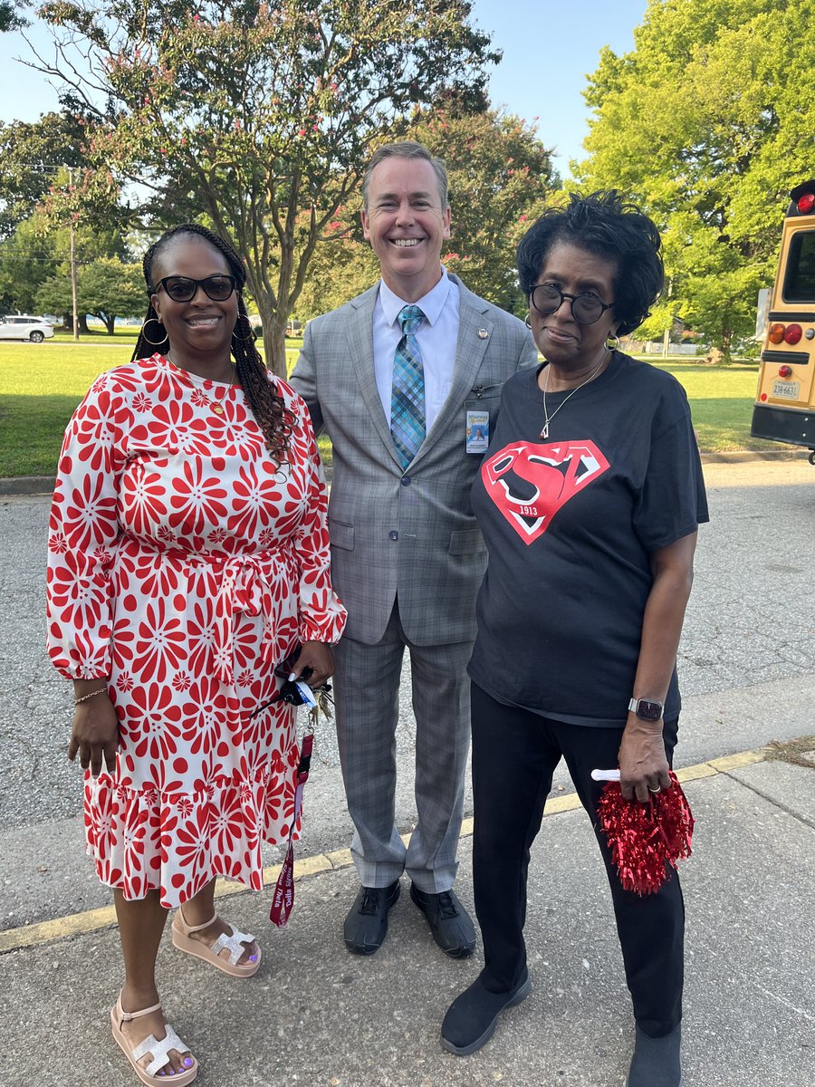 Shirley Smith tweet media