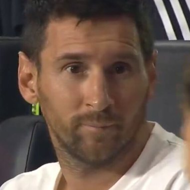 Le pasé a un cliente los honorarios por las presentaciones de Ganancias y Bienes Personales que ya fueron hechas y me dijo ok, ayer llegué a Europa y en un mes vuelvo, lo vemos a la vuelta.