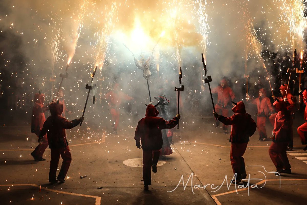marcmata13's tweet photo. La #FMRipollet també és cultura. #fotoperiodisme #Ripollet https://t.co/4Z52oOP21p