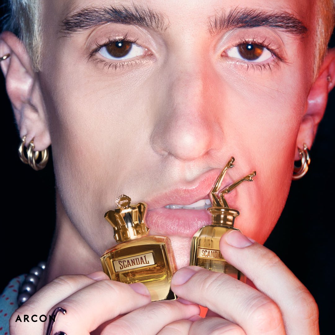 ArconKozmetik's tweet photo. Jean Paul Gaultier Scandal ile altını benimseyin!
#BeScandal #JeanPaulGaultier #jpgperfume https://t.co/lvGTbAoQJt