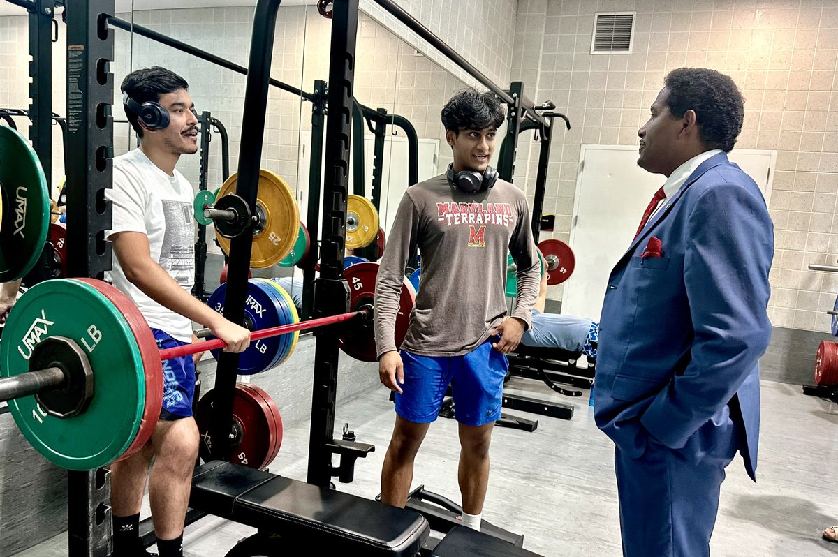 President_Pines's tweet photo. First stop: @UMDRecWell’s Eppley to chat with some #ActiveTerps.
Taking care of ourselves takes many forms. Some of you might know I’m an avid jogger. Staying active in whatever way works best for you can help manage stress – and meet new friends! https://t.co/FIMMT6psWr