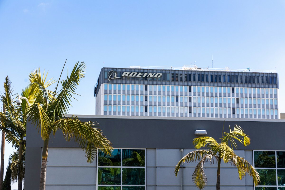 Boeing and Starbucks may seem worlds apart, but both face a common challenge: rebuilding trust.

So how are they doing it? Read the full story in this week’s article:

bit.ly/3yV93wQ 

#Branding #BrandTrust #Starbucks #Boeing