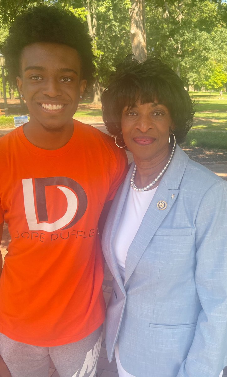 ronron (@rjdabest1) on Twitter photo Had a huge honor today !!! Met Congresswoman <a href="/ValerieFoushee/">Congresswoman Valerie Foushee</a> 🩷🩷#FlipTheHouseBlue ! <a href="/FousheeforNC/">Foushee for Congress</a> Had a huge honor today !!! Met Congresswoman <a href="/ValerieFoushee/">Congresswoman Valerie Foushee</a> 🩷🩷#FlipTheHouseBlue ! <a href="/FousheeforNC/">Foushee for Congress</a>