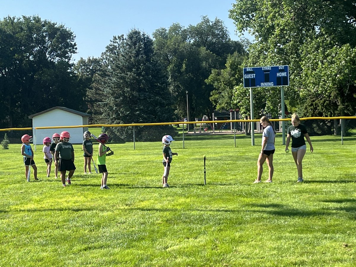 CCBisonSoftball's tweet photo. Camp on Saturday was so much fun with these girls!  See you at the home opener on Tuesday! https://t.co/sSll9TbJtP