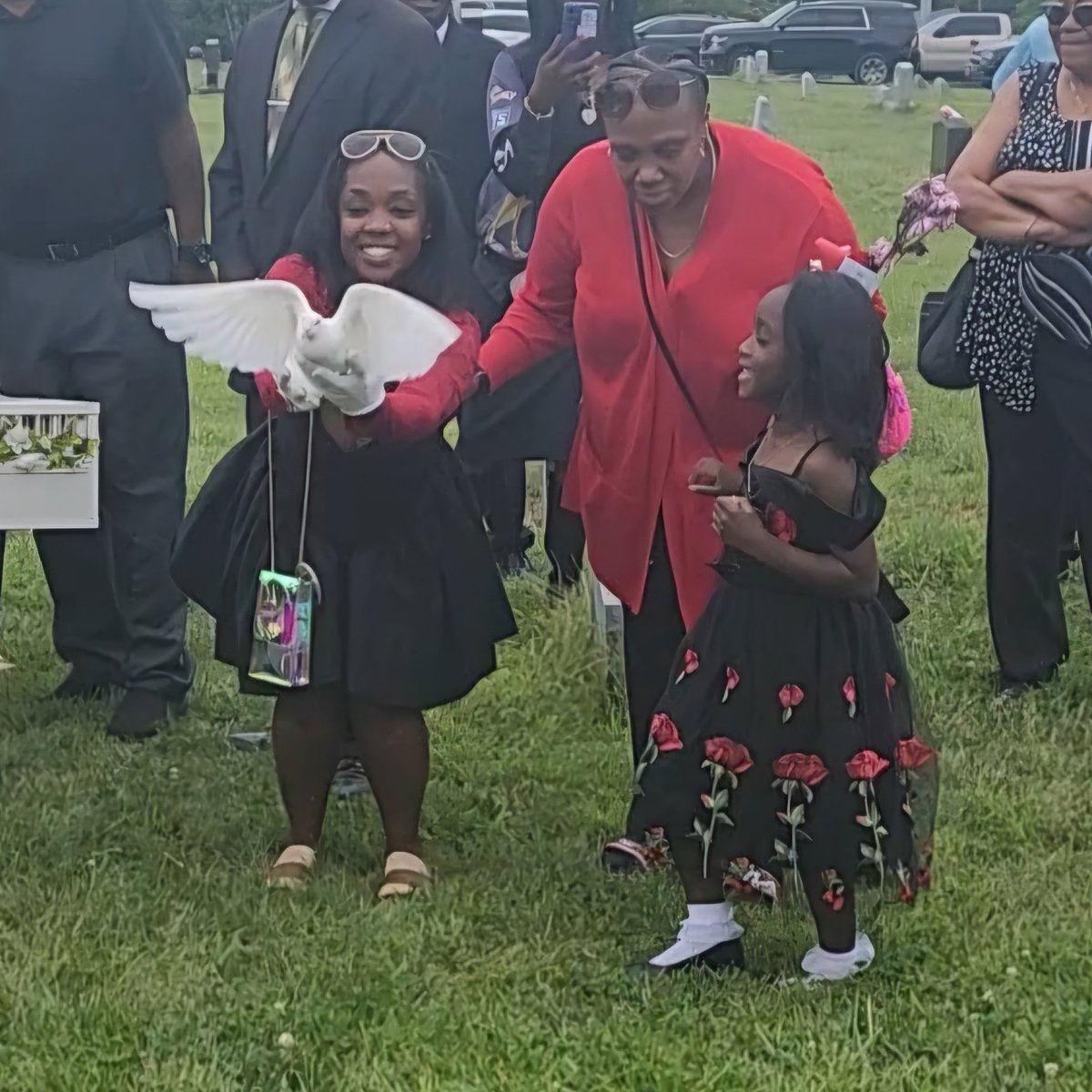 color.me_Queen 👑 tweet media