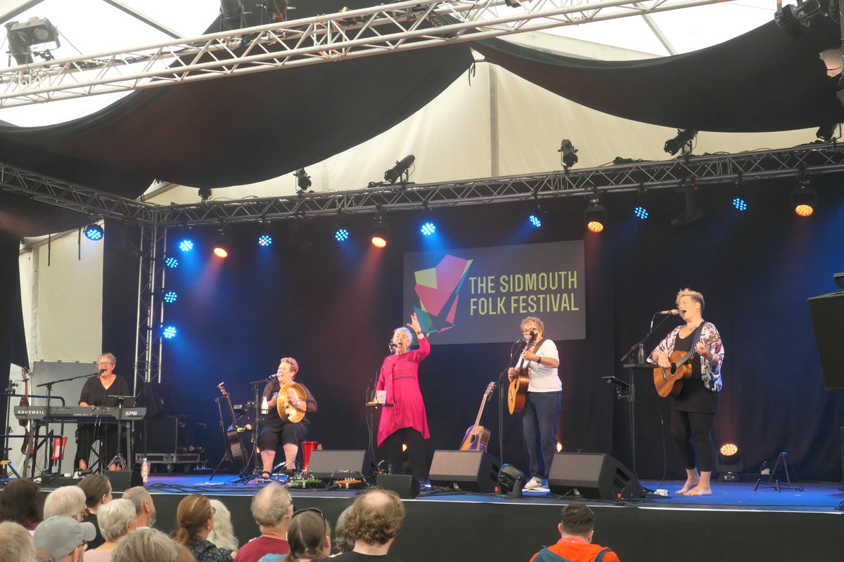 kwetterrob's tweet photo. Monday 5th August
@sidmouthfolk The Ham with Daphne's Flight and Alden&amp;Patterson, in the afternoon Ryan Young and  Catrin Finch &amp; Aoife Ni Bhriain https://t.co/DhTi2gVJ1o