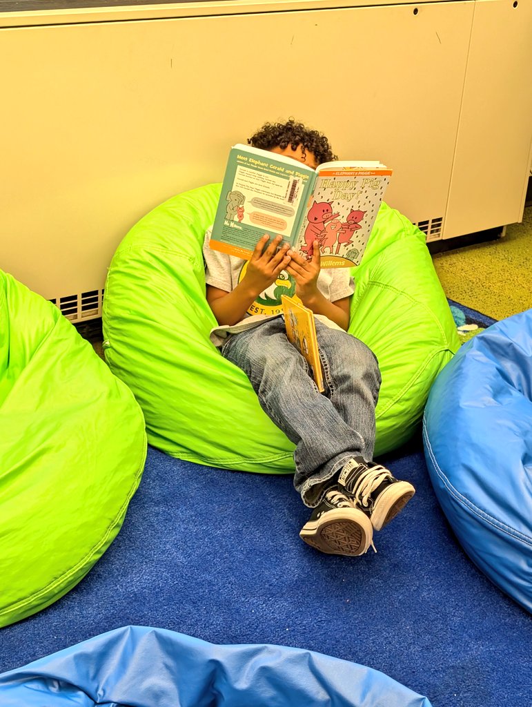 Poonam Patel (@mspatellibrary) on Twitter photo Our students absolutely love finding a cozy corner in the library to dive into their favorite Elephant & Piggie books! πβ€οΈ <a href="/CasaViewES/">Casa View Elementary</a> <a href="/DISD_Libraries/">Dallas ISD Libraries</a> <a href="/MoWillems/">Mo Willems</a> Our students absolutely love finding a cozy corner in the library to dive into their favorite Elephant & Piggie books! πβ€οΈ <a href="/CasaViewES/">Casa View Elementary</a> <a href="/DISD_Libraries/">Dallas ISD Libraries</a> <a href="/MoWillems/">Mo Willems</a>