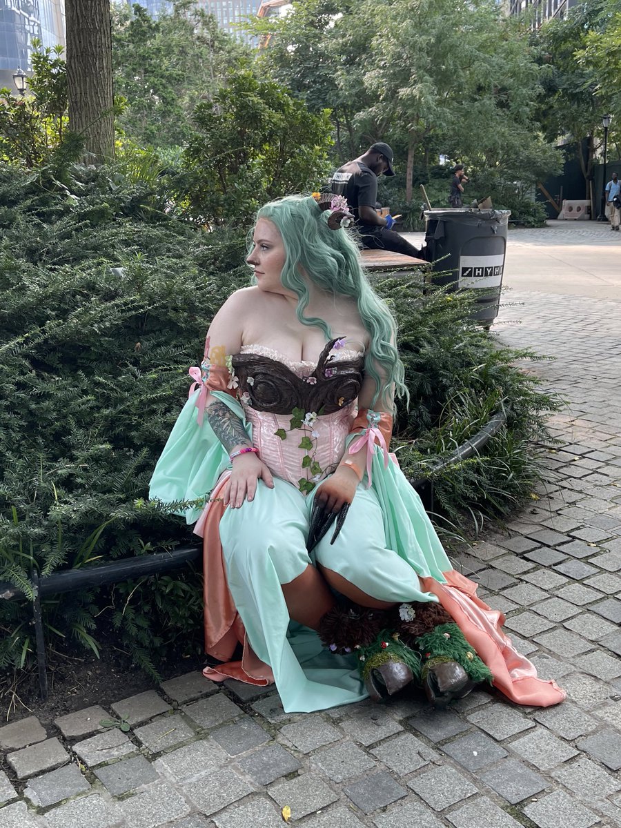 fearniebear's tweet image. ✨well don’t get on my ass about it ✨

Fearne Calloway - Fey Scion of the Ancient Flame 

#fearnecalloway #criticalrolecosplay