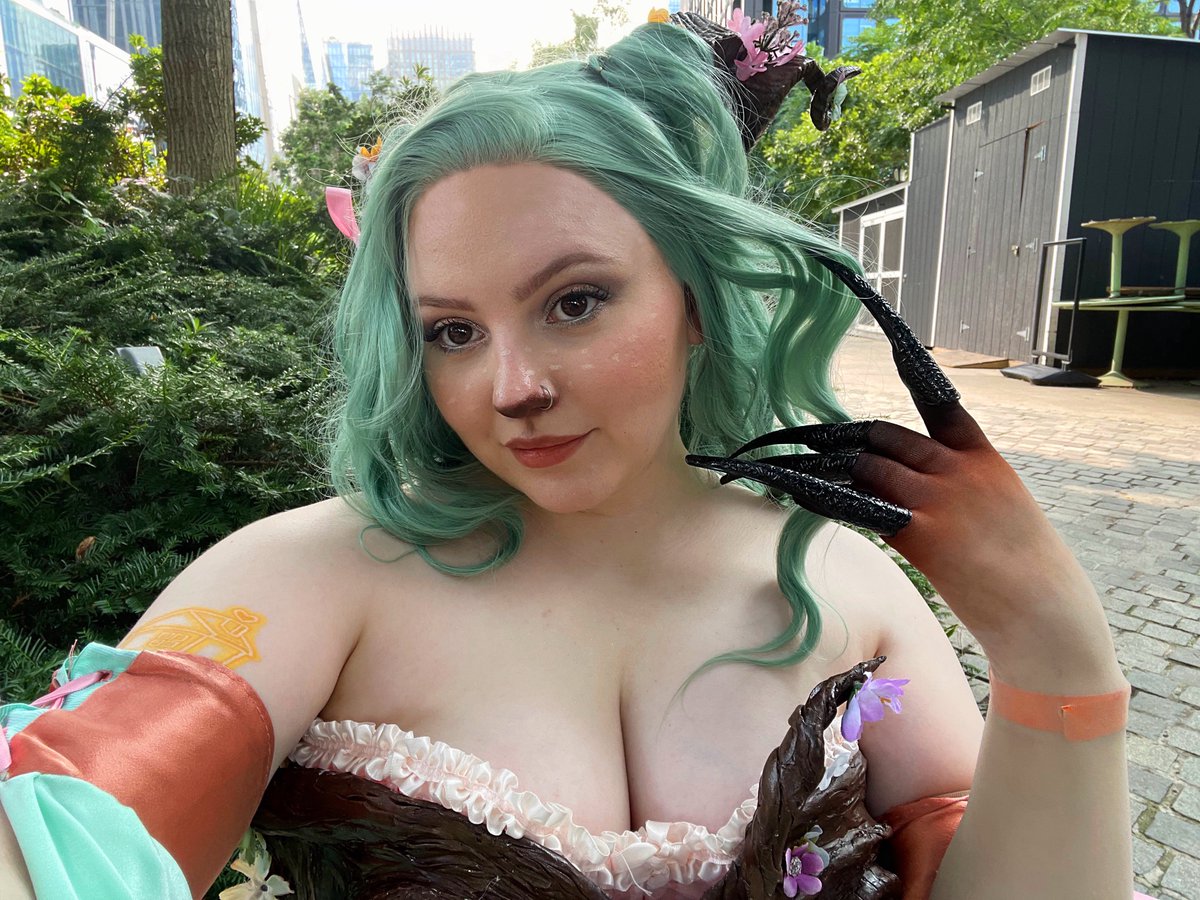 fearniebear's tweet image. ✨well don’t get on my ass about it ✨

Fearne Calloway - Fey Scion of the Ancient Flame 

#fearnecalloway #criticalrolecosplay