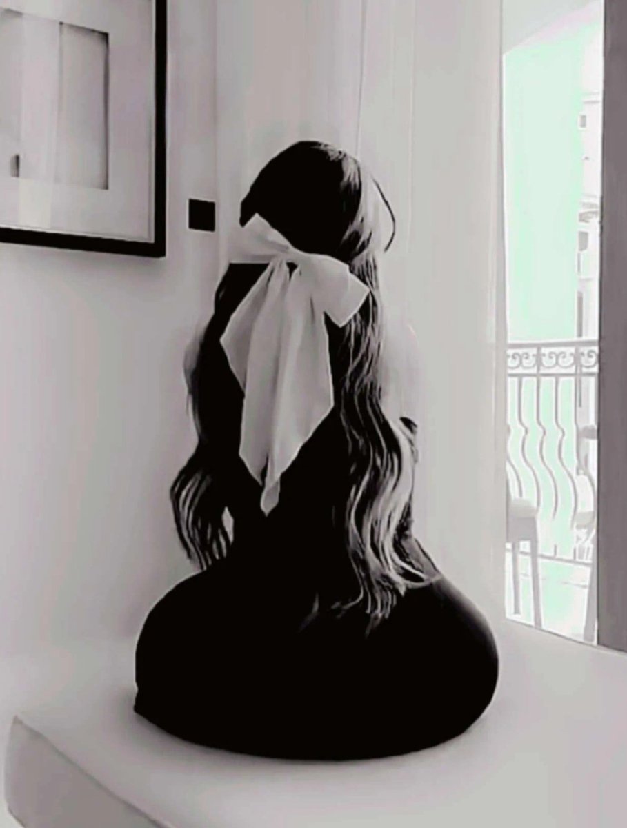 .
.
.
.
.
.
أحبه وأعرف إن سلطة الحب جبّاره
                   تجيه العرب صاحين وتروح منهبله
.
.
.
.
.
.