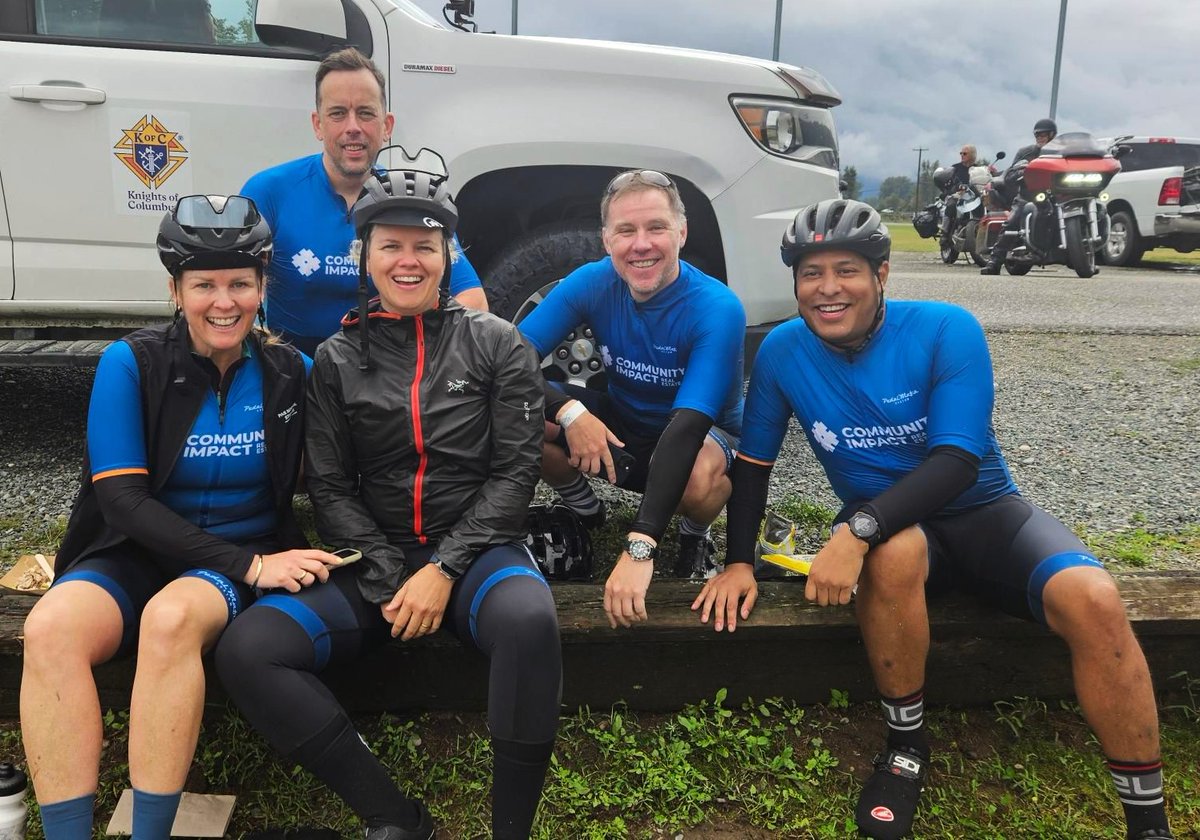 CIRESCommunity's tweet image. Despite the rain and cold, our CIRES X UGM X ULI team crossed the finish line at the Tour de Cure! We showed resilience &amp;amp; commitment in the fight against cancer—a big thank you to everyone who supported us. Together, we raised over $20K!
#TourdeCure #FightCancer #CIRESCommunity