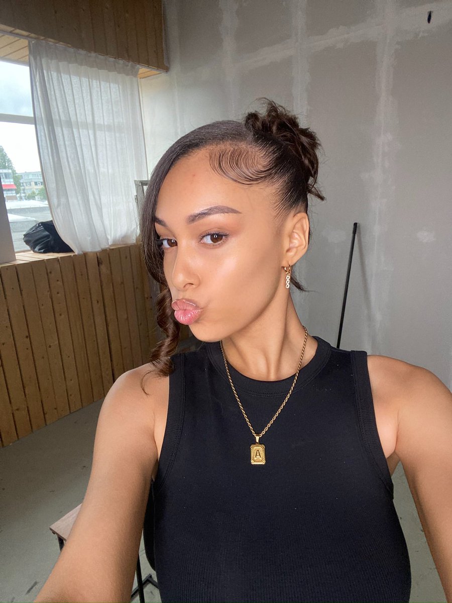 ayleenkasanova tweet media